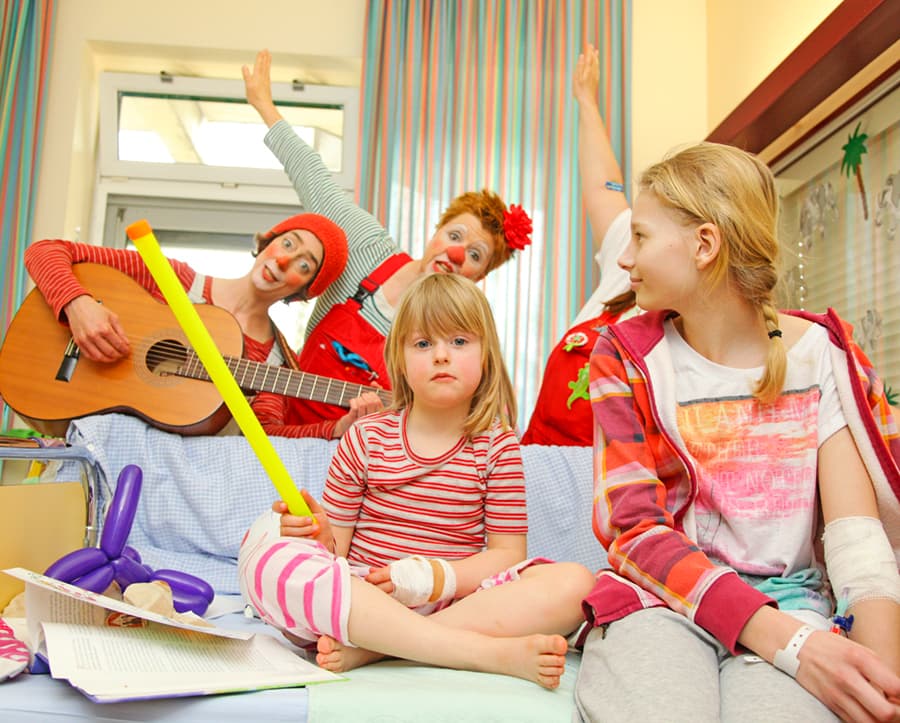 WG_Clinic_Clowns_0222_online.jpg