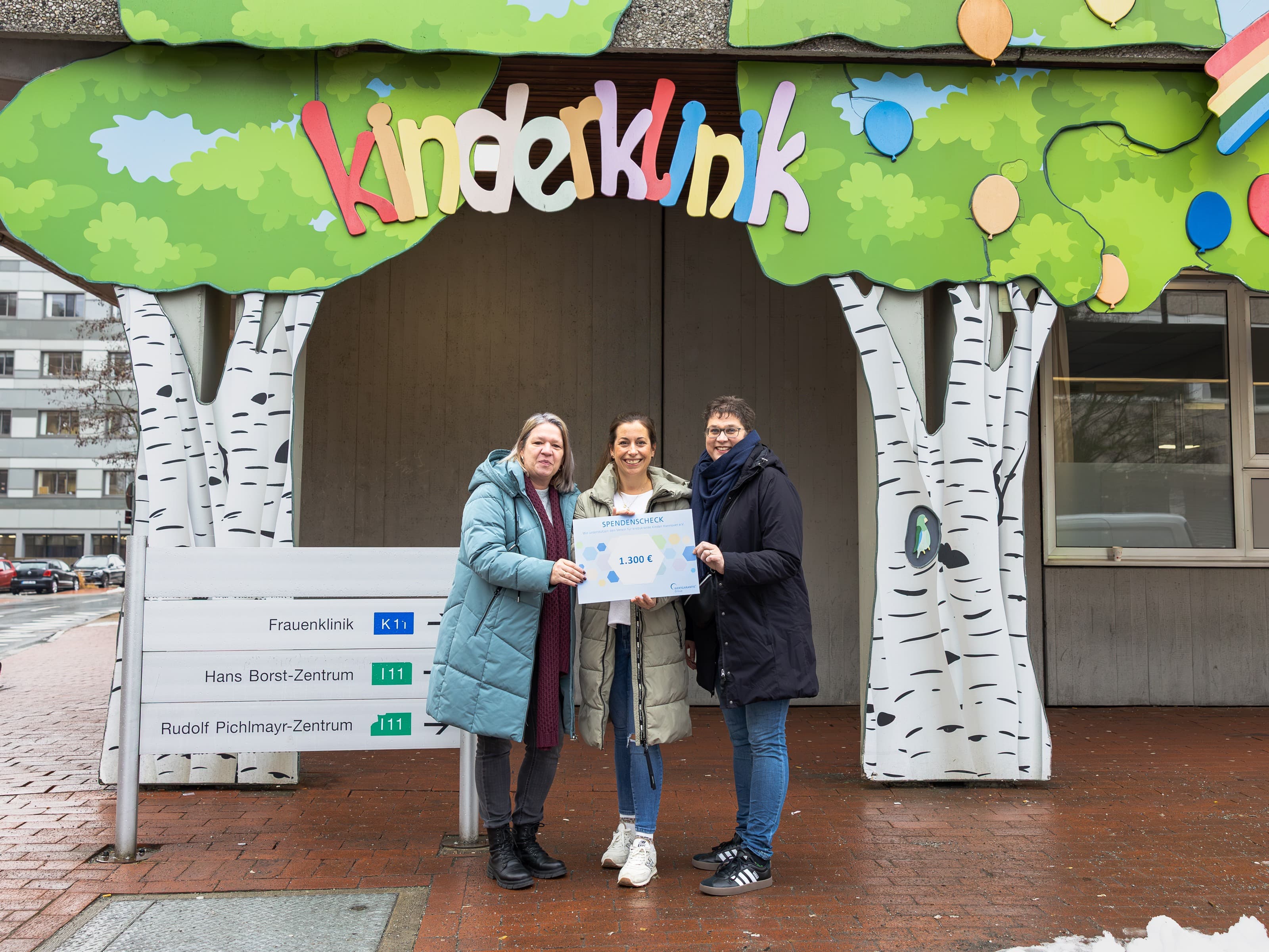 1.300 Euro für den Verein für krebskranke Kinder Hannover