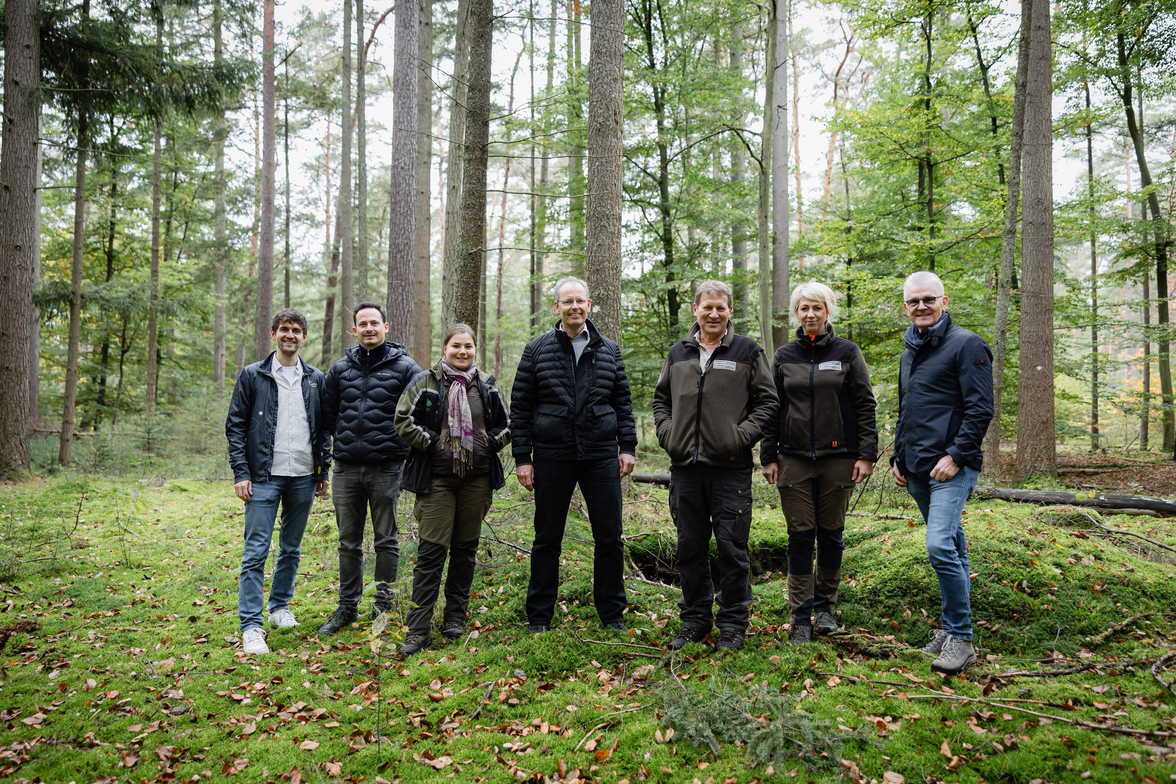 Waldprojekt in Gartow Zwei Vorstandsmitglieder und unser Nachhaltigkeitsmanager zu Besuch beim geförderten Waldprojekt in Gartow.